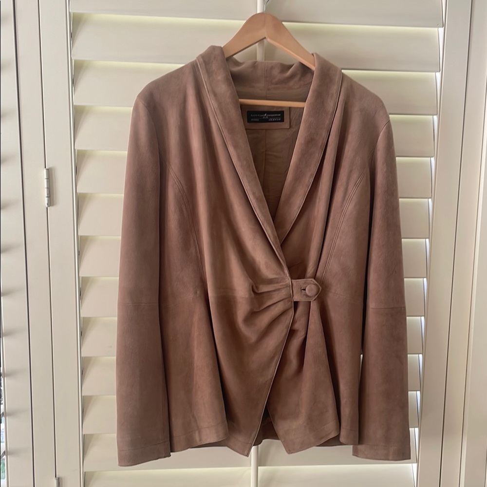 Peruvian Connection Fawn Brown Genuine Suede Jacket.  Never worn.